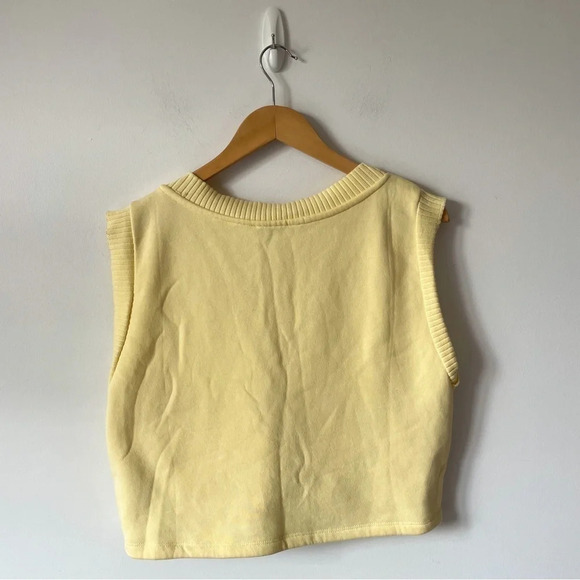 Zara V Neck Cropped Sweater Vest Butter Yellow Sz Small - Picture 4 of 7